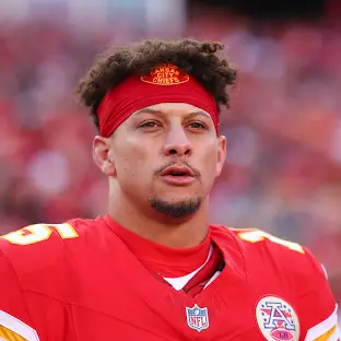 Is Patrick Mahomes hurt again? Fans are divided as critics question the injury